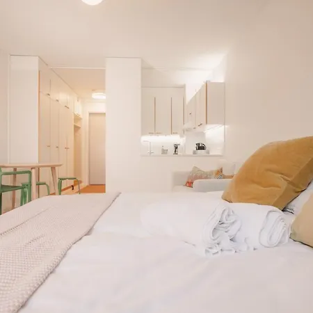 Fresh Studio With Balcony In Central Apartment *