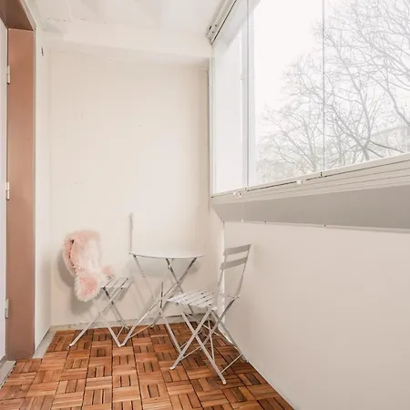 Apartment Fresh Studio With Balcony In Central